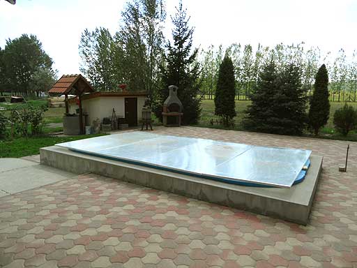 Szentendre - Felfüggesztve - Családiház