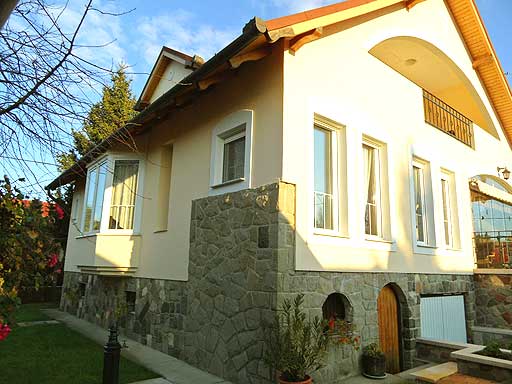 Szentendre - Felfüggesztve - Családiház