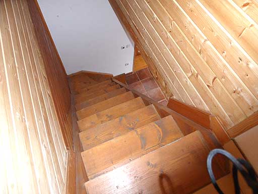 Budakalász - Felfüggesztve - Családiház