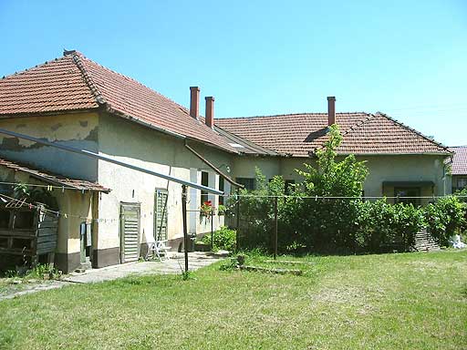 Battonya - Eladott/Kiadott - Családiház