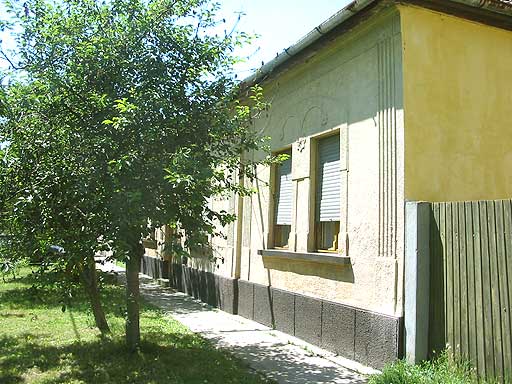 Battonya - Eladott/Kiadott - Családiház
