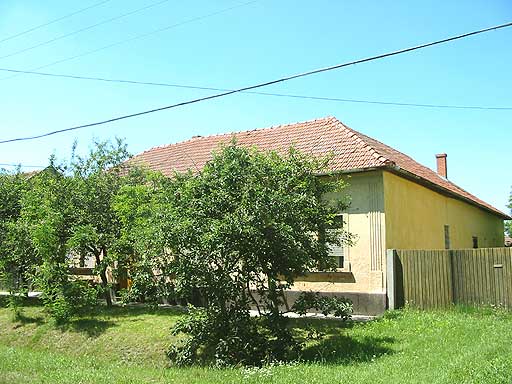 Battonya - Eladott/Kiadott - Családiház