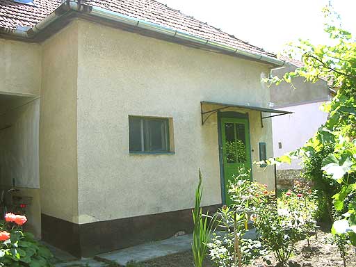 Battonya - Eladott/Kiadott - Családiház
