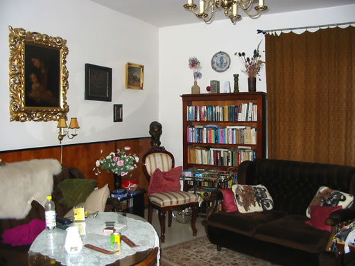 Szentendre - Felfüggesztve - Családiház