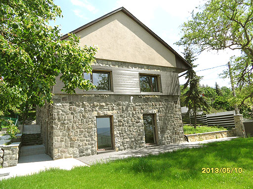 Szentendre - Elad� - Csal�dih�z