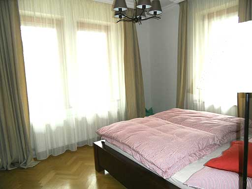 Leányfalu - Felfüggesztve - Családiház