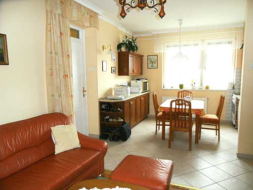 Szentendre - Elad� - T�rsash�zi lak�s