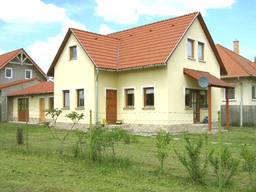 G�d�ll� - Elad� - Ikerh�z