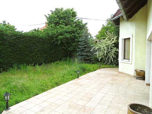 Pomáz - Eladott/Kiadott - Családiház