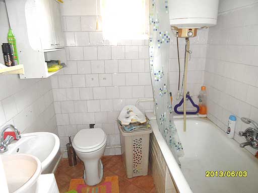 Szentendre - Felfüggesztve - Családiház