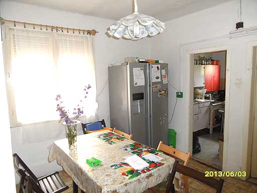 Szentendre - Felfüggesztve - Családiház
