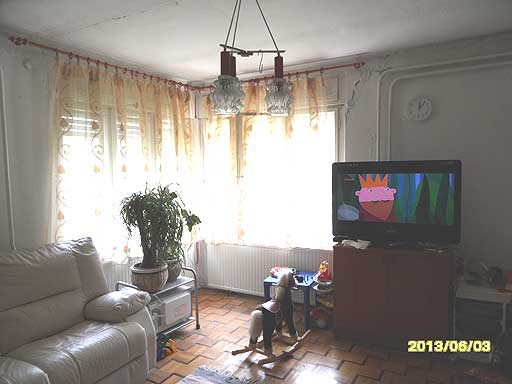 Szentendre - Felfüggesztve - Családiház